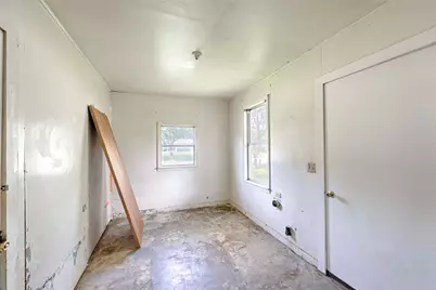 401 S Market Street, Hallettsville, TX 77964 - Photo 21