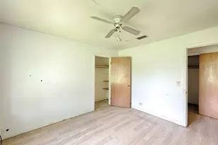 401 S Market St, Hallettsville, TX 77964 - Photo 17