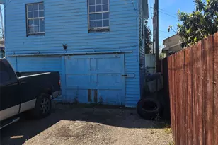 302 S 72nd St, Houston, TX 77011 - Photo 7