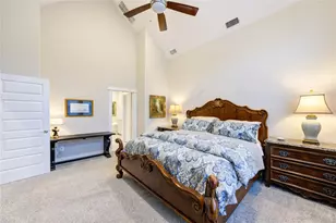 10931 Brambling Wood Dr, Houston, TX 77043 - Photo 13