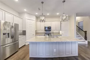 10931 Brambling Wood Dr, Houston, TX 77043 - Photo 9