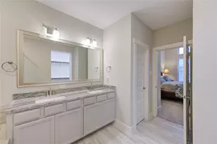 10931 Brambling Wood Dr, Houston, TX 77043 - Photo 15