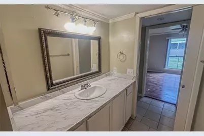 8421 Hearth Drive, Houston, TX 77054 - Photo 11