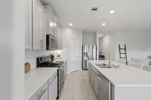 2304 W Winding Pines Dr, Tomball, TX 77375 - Photo 13