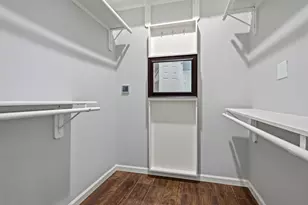 8102 Blue Jay St, Baytown, TX 77523 - Photo 11