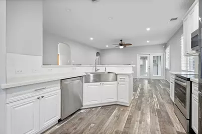 421 Livingstone Lane, League City, TX 77573 - Photo 9