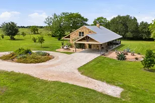 7835 Berger, Schulenburg, TX 78956 - Photo 1