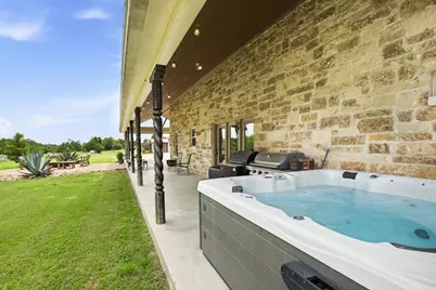 7835 Berger, Schulenburg, TX 78956 - Photo 33