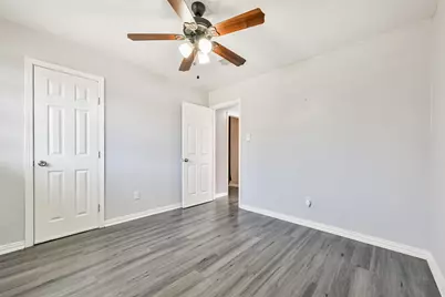 11427 Sageglen Drive, Houston, TX 77089 - Photo 7