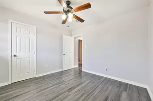 11427 Sageglen Dr, Houston, TX 77089 - Photo 7