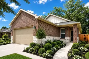 2022 W Darlington Oak Ct, Conroe, TX 77304 - Photo 1