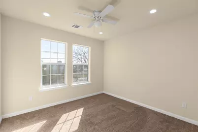 7754 Avenue J, Houston, TX 77012 - Photo 23