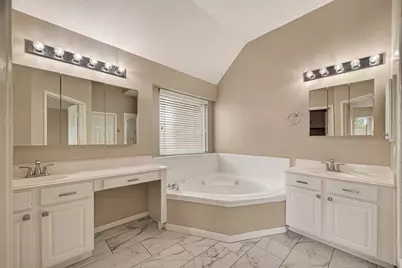 1707 Country Club Cove Drive, Baytown, TX 77521 - Photo 33