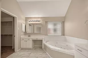 1707 Country Club Cove Dr, Baytown, TX 77521 - Photo 35