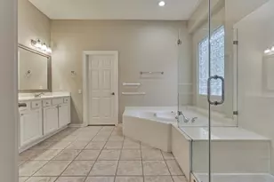 6 Wrenfield Pl, The Woodlands, TX 77384 - Photo 27