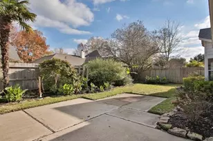 7838 Autumn Hollow Ln, Houston, TX 77041 - Photo 39