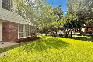 170 S Hall Dr, Sugar Land, TX 77478 - Photo 5