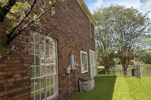 170 S Hall Dr, Sugar Land, TX 77478 - Photo 3