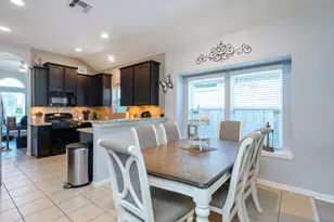 3056 Winterberry Ln, Dickinson, TX 77539 - Photo 9