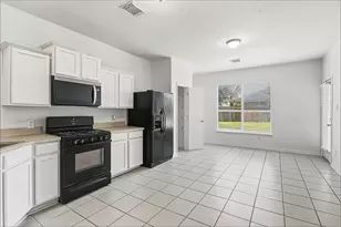 1631 Laura Anne Dr, Houston, TX 77049 - Photo 3
