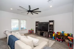 1826 William Scott St, Baytown, TX 77523 - Photo 7
