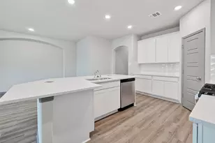 2119 Spring Hollow Dr, Baytown, TX 77521 - Photo 9