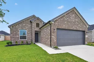 2119 Spring Hollow Dr, Baytown, TX 77521 - Photo 1