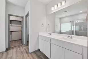 2119 Spring Hollow Dr, Baytown, TX 77521 - Photo 21