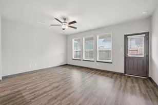 2119 Spring Hollow Dr, Baytown, TX 77521 - Photo 15