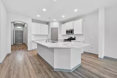 2119 Spring Hollow Drive, Baytown, TX 77521 - Photo 7
