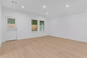 1511 Splashing Wave Dr, Iowa Colony, TX 77583 - Photo 15