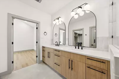 2953 Delafield Street, Houston, TX 77023 - Photo 11