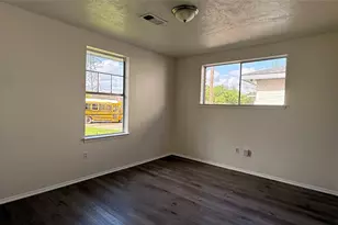 11007 Stroud Dr, Houston, TX 77072 - Photo 9