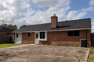 11007 Stroud Dr, Houston, TX 77072 - Photo 17