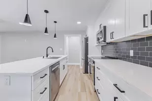 1054 Dewalt St, Houston, TX 77088 - Photo 17