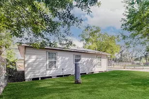 1054 Dewalt St, Houston, TX 77088 - Photo 25