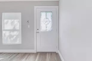 1054 Dewalt St, Houston, TX 77088 - Photo 5