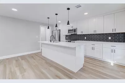 1054 Dewalt Street, Houston, TX 77088 - Photo 15