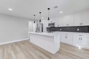 1054 Dewalt St, Houston, TX 77088 - Photo 15