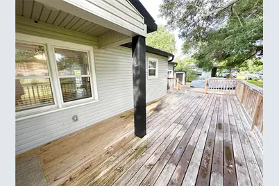 8021 White Avenue, Hitchcock, TX 77563 - Photo 35