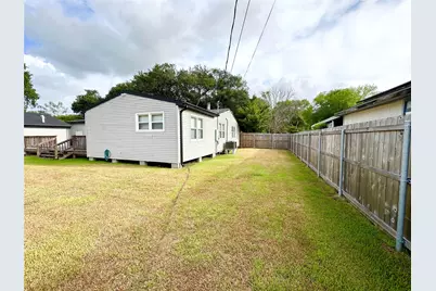 8021 White Avenue, Hitchcock, TX 77563 - Photo 39