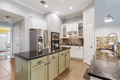 1007 Hyland Lane, League City, TX 77573 - Photo 7