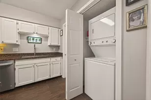 4040 San Felipe St, Houston, TX 77027 - Photo 13