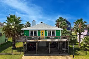 4014 Reeves Dr, Galveston, TX 77554 - Photo 1