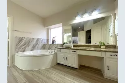 66 Fulshear Court, The Woodlands, TX 77382 - Photo 15