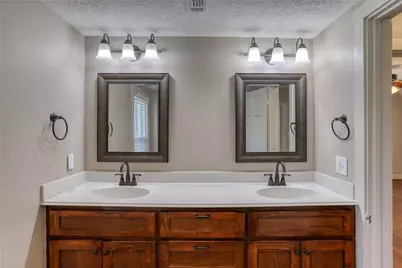 252 S Bell Street, Bellville, TX 77418 - Photo 17