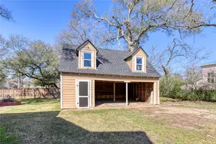 252 S Bell St, Bellville, TX 77418 - Photo 19