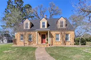 252 S Bell St, Bellville, TX 77418 - Photo 1