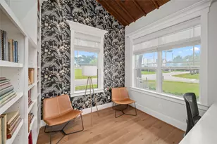 1002 W 41st St, Houston, TX 77018 - Photo 9