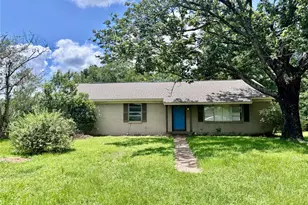 620 W Houston St, Lovelady, TX 75851 - Photo 1